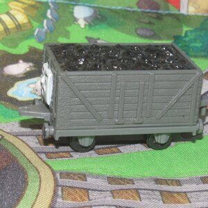 Thomas ERTL Diecast Train Engine Track Troublesome Truck